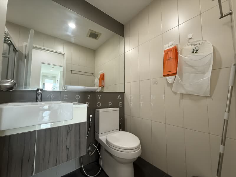Centric Huai Khwang Station, Bangkok, Ratchadaphisek Road, Huai Khwang, Bangkok, 2 Bedrooms, 55 sqm, Condo For Rent, by Cozy Agent Property, 500398776 - DDproperty.com