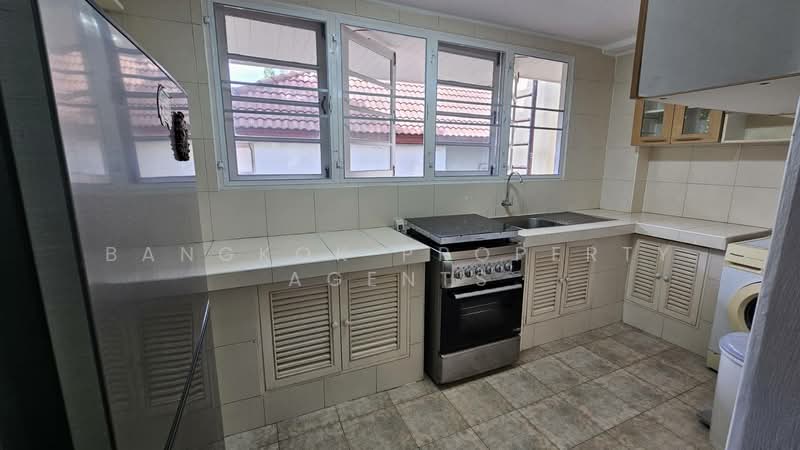 Mukda Mansion, Bangkok, 21 Soi Sukhumvit 43, Khlong Tan Nua, Watthana, Bangkok, 2 Bedrooms, 150 sqm, Condo For Rent, by BANGKOK PROPERTY AGENTS, 500398778 - DDproperty.com