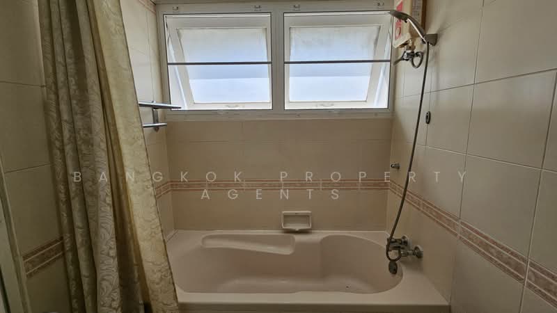 Mukda Mansion, Bangkok, 21 Soi Sukhumvit 43, Khlong Tan Nua, Watthana, Bangkok, 2 Bedrooms, 150 sqm, Condo For Rent, by BANGKOK PROPERTY AGENTS, 500398778 - DDproperty.com