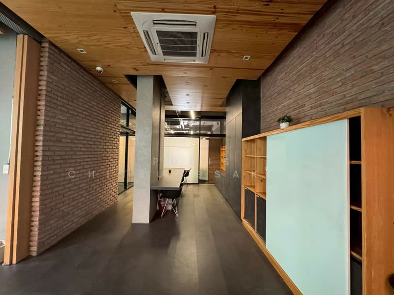 Ground Floor Retail Space for Rent – Charoen Krung / Silom (CBD Area), Bangkok, Suriyawong, Bang Rak, Bangkok, , 150 sqm, Shophouse For Rent, by Pudis Chitrungsakorn, 500398779 - DDproperty.com