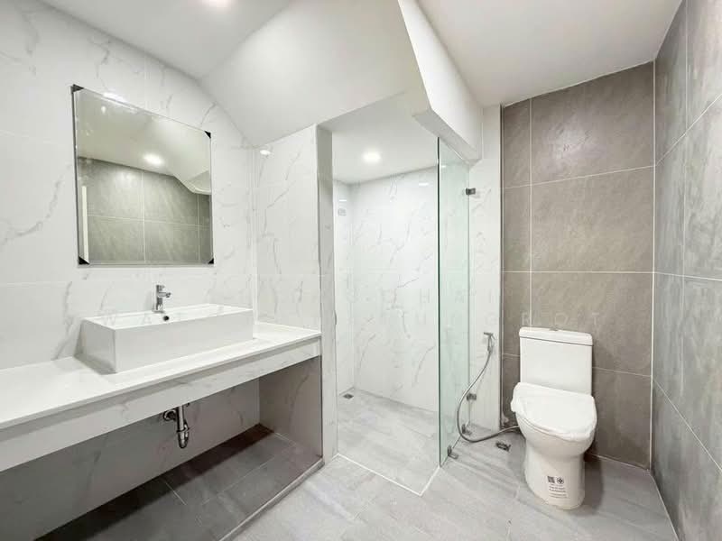 Baan Ratanavalai (บ้านรัตนาวลัย ), Bangkok, Si Khan, Don Mueang, Bangkok, 3 Bedrooms, 150 sqm, Semi-Detached House (Twin House) For Sale, by THONGCHAI WATCHANARUNGROT, 500398786 - DDproperty.com