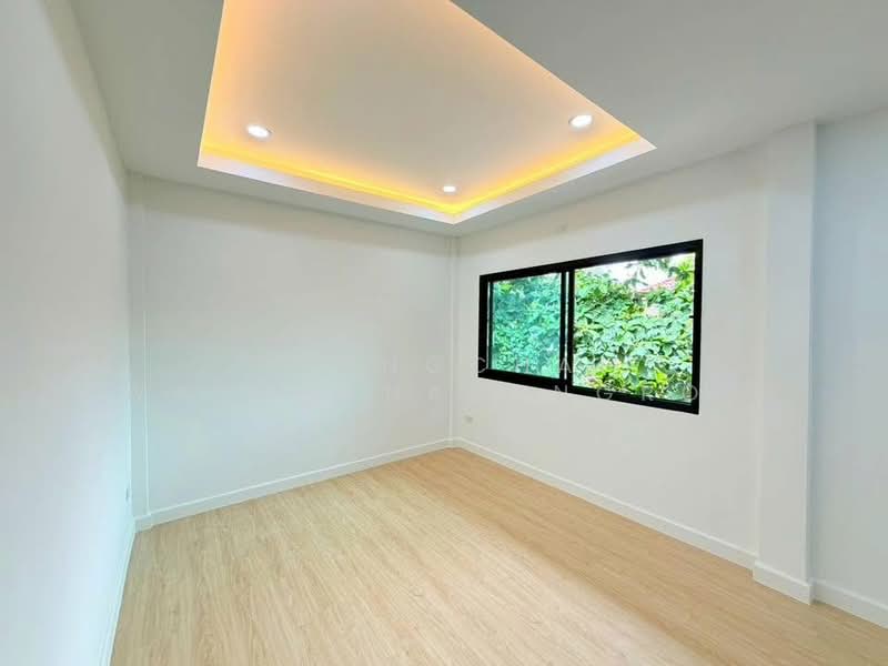 Baan Ratanavalai (บ้านรัตนาวลัย ), Bangkok, Si Khan, Don Mueang, Bangkok, 3 Bedrooms, 150 sqm, Semi-Detached House (Twin House) For Sale, by THONGCHAI WATCHANARUNGROT, 500398786 - DDproperty.com