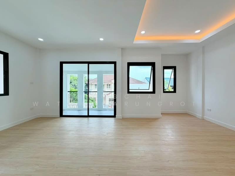 Baan Ratanavalai (บ้านรัตนาวลัย ), Bangkok, Si Khan, Don Mueang, Bangkok, 3 Bedrooms, 150 sqm, Semi-Detached House (Twin House) For Sale, by THONGCHAI WATCHANARUNGROT, 500398786 - DDproperty.com