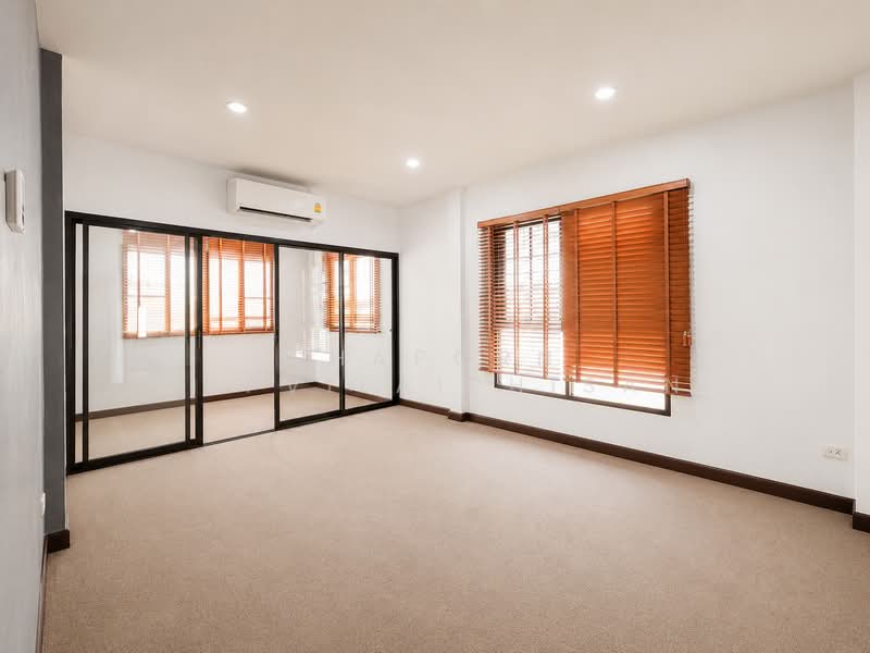 บ้านโฮมออฟฟิศ ศรีนครินทร์38, กรุงเทพ, ศรีนครินทร์, หนองบอน, ประเวศ, กรุงเทพ, 233 ตร.ม., บ้านเดี่ยว ให้เช่า, โดย Shaporn Supvilaiphisan, 500398813 - DDproperty.com