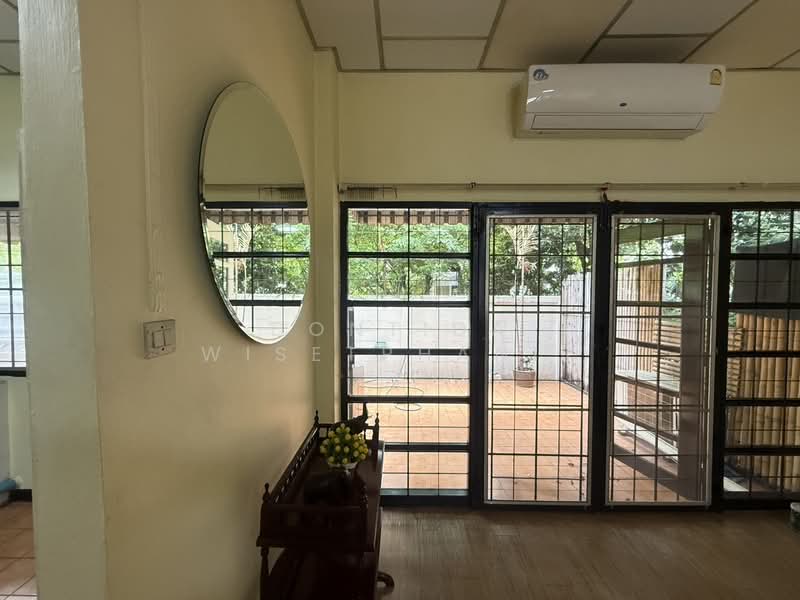 ทาวน์เฮาส์ให้เช่า | สุขุมวิท 30 | ใกล้ BTS พร้อมพงษ์, Bangkok, Khong Tan, Khlong Toei, Bangkok, 3 Bedrooms, 120 sqm, Townhouse For Rent, by Dontida Wisetphanit, 500398863 - DDproperty.com