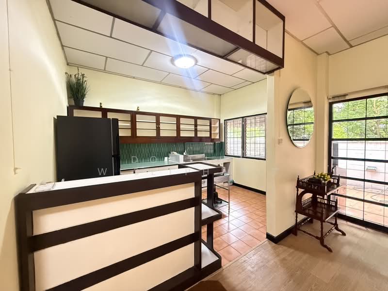 ทาวน์เฮาส์ให้เช่า | สุขุมวิท 30 | ใกล้ BTS พร้อมพงษ์, Bangkok, Khong Tan, Khlong Toei, Bangkok, 3 Bedrooms, 120 sqm, Townhouse For Rent, by Dontida Wisetphanit, 500398863 - DDproperty.com