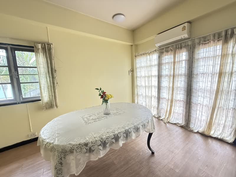Townhouse for Rent | Sukhumvit 30 | Near BTS Phrom Phong, กรุงเทพ, คลองตัน, คลองเตย, กรุงเทพ, 120 ตร.ม., ทาวน์เฮ้าส์ ให้เช่า, โดย Dontida Wisetphanit, 500398863 - DDproperty.com
