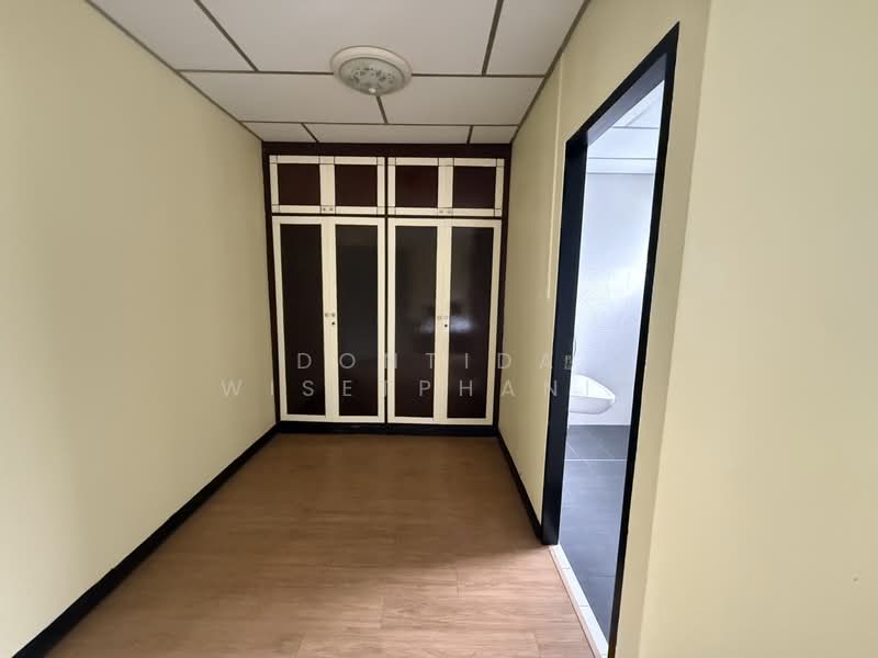 ทาวน์เฮาส์ให้เช่า | สุขุมวิท 30 | ใกล้ BTS พร้อมพงษ์, Bangkok, Khong Tan, Khlong Toei, Bangkok, 3 Bedrooms, 120 sqm, Townhouse For Rent, by Dontida Wisetphanit, 500398863 - DDproperty.com