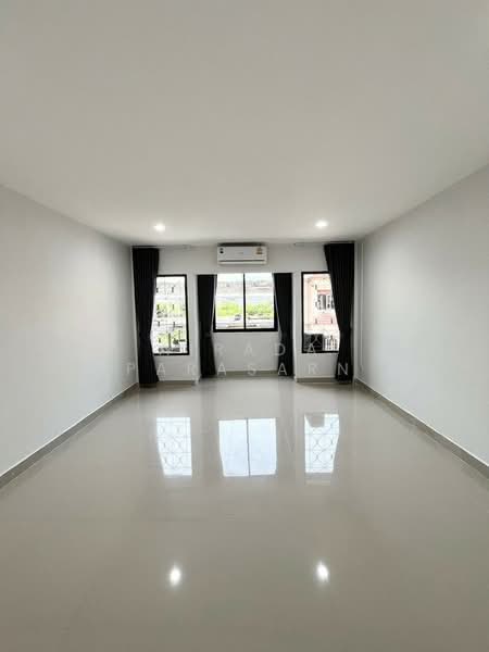 รามอินทรา 34 แยก 10, Bangkok, Tha Rang, Bang Khen, Bangkok, 4 Bedrooms, 200 sqm, Townhouse For Rent, by Airada Parasarn, 500398910 - DDproperty.com