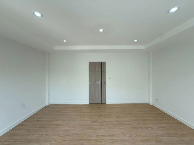 Supalai Park Ville 2 Phaholyothin-Ramintra KM.1, Bangkok, Phaholyothin 48 Road (Intersection 33), Anusaowari, Bang Khen, Bangkok, 4 Bedrooms, 180 sqm, Townhouse For Sale, by NR AGENT, 500398920 - DDproperty.com