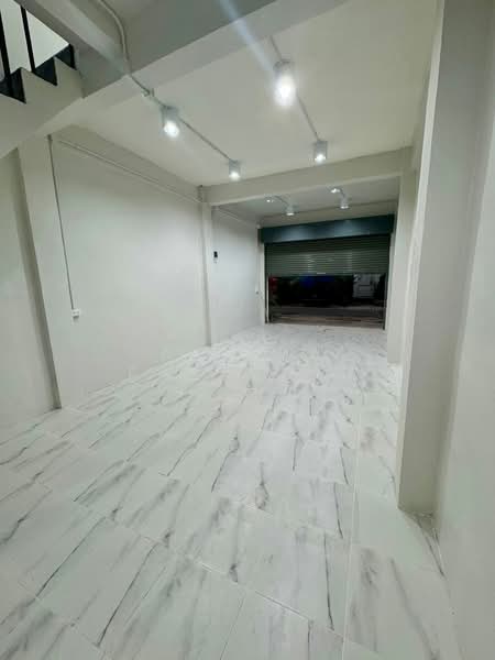 สาทร 11 แยก 3, Bangkok, Chong Nonsi, Yan Nawa, Bangkok, 1 Bedroom, 180 sqm, Townhouse For Rent, by Airada Parasarn, 500398924 - DDproperty.com