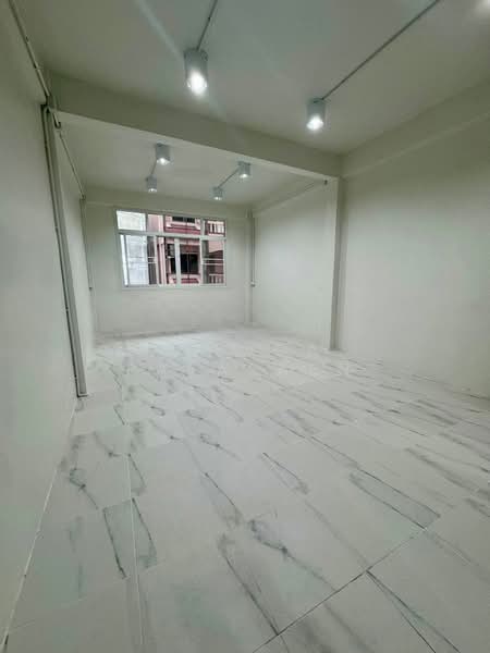 สาทร 11 แยก 3, Bangkok, Chong Nonsi, Yan Nawa, Bangkok, 1 Bedroom, 180 sqm, Townhouse For Rent, by Airada Parasarn, 500398924 - DDproperty.com