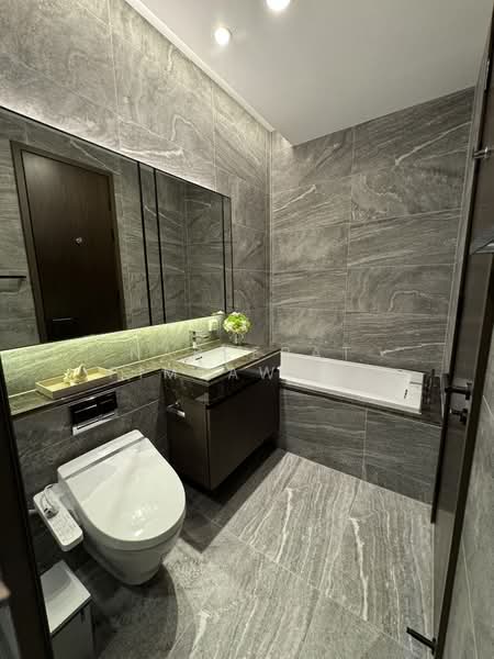 The Esse Sukhumvit 36, Bangkok, Soi Sukhumvit 36, Sukhumvit Road, Phra Kanong, Khlong Toei, Bangkok, 1 Bedroom, 39 sqm, Condo For Rent, by Nareerat Pimsawang, 500398929 - DDproperty.com