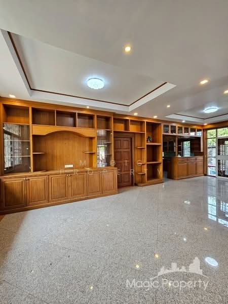 Single House For Rent in Soi Lat Phrao 93, Bangkok, ลาดพร้าว 93, Khlong Chaokhun Sing, Wang Thonglang, Bangkok, 7 Bedrooms, 800 sqm, Single Detached House For Rent, by Magic Property, 500398940 - DDproperty.com