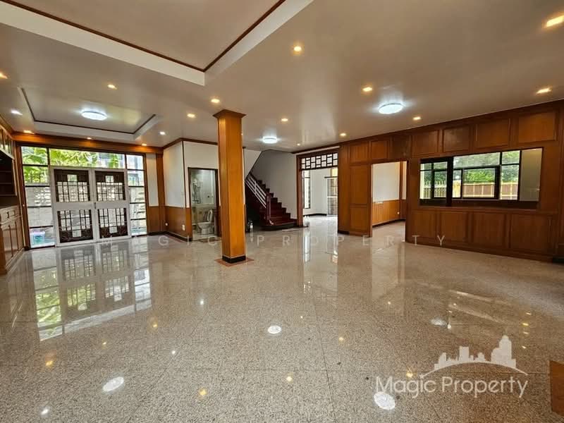 Single House For Rent in Soi Lat Phrao 93, Bangkok, ลาดพร้าว 93, Khlong Chaokhun Sing, Wang Thonglang, Bangkok, 7 Bedrooms, 800 sqm, Single Detached House For Rent, by Magic Property, 500398940 - DDproperty.com