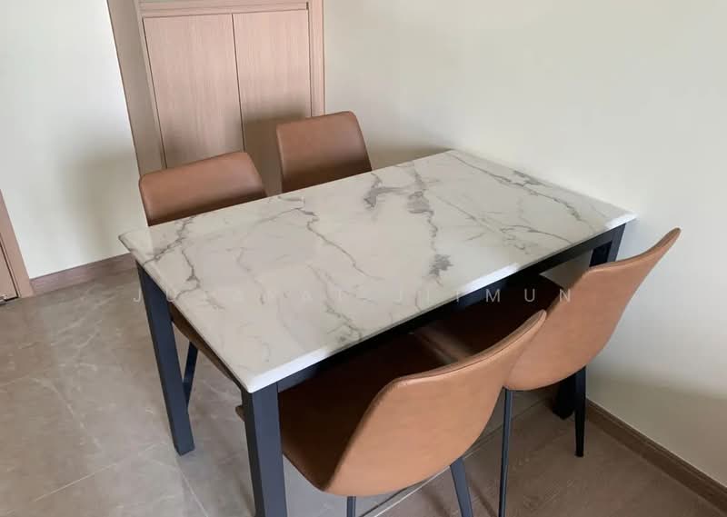 Regal Sathon-Naradhiwas, Bangkok, Naradhiwas Rajanagarindra Road, Thung Maha Mek, Sathon, Bangkok, 1 Bedroom, 35 sqm, Condo For Rent, by Jutarat Jitmun, 500398970 - DDproperty.com