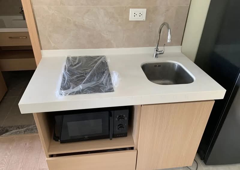 Regal Sathon-Naradhiwas, Bangkok, Naradhiwas Rajanagarindra Road, Thung Maha Mek, Sathon, Bangkok, 1 Bedroom, 35 sqm, Condo For Rent, by Jutarat Jitmun, 500398970 - DDproperty.com