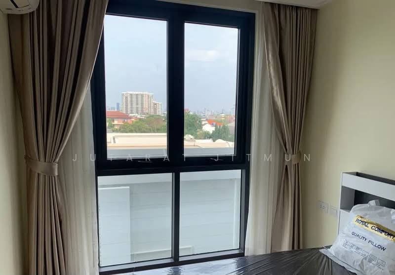 Regal Sathon-Naradhiwas, Bangkok, Naradhiwas Rajanagarindra Road, Thung Maha Mek, Sathon, Bangkok, 1 Bedroom, 35 sqm, Condo For Rent, by Jutarat Jitmun, 500398970 - DDproperty.com