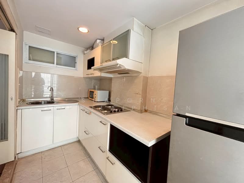 Lumpini Suite Sukhumvit 41, Bangkok, Soi Sukhumvit 41, Khlong Tan Nua, Watthana, Bangkok, 2 Bedrooms, 75 sqm, Condo For Rent, by Shaporn Supvilaiphisan, 500398995 - DDproperty.com
