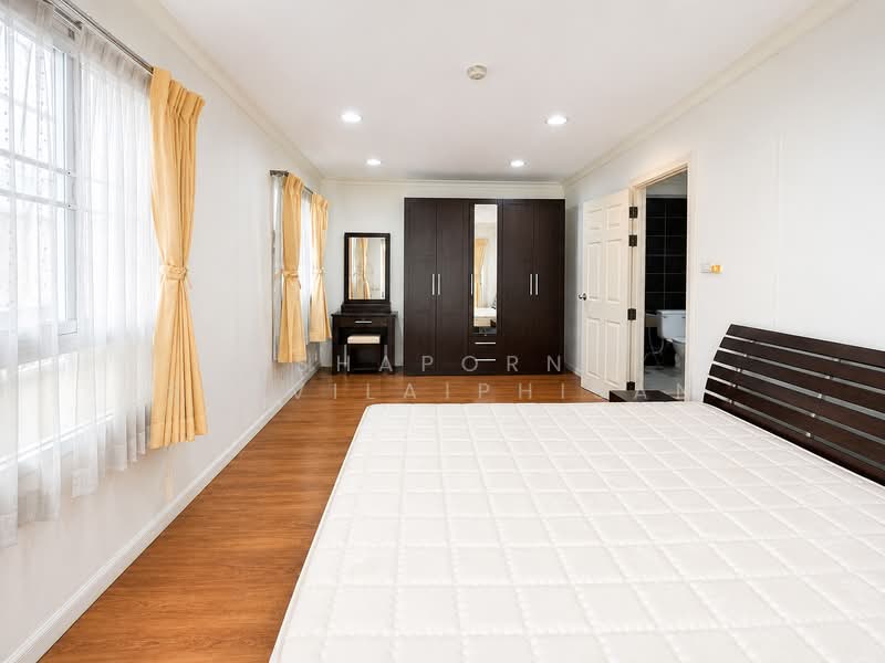 Lumpini Suite Sukhumvit 41 : ลุมพินี สวีท สุขุมวิท 41, กรุงเทพ, ซอยสุขุมวิท 41, คลองตันเหนือ, วัฒนา, กรุงเทพ, 75 ตร.ม., คอนโด ให้เช่า, โดย Shaporn Supvilaiphisan, 500398995 - DDproperty.com