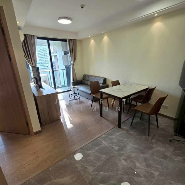 Regal Sathon-Naradhiwas, Bangkok, Naradhiwas Rajanagarindra Road, Thung Maha Mek, Sathon, Bangkok, 1 Bedroom, 33 sqm, Condo For Rent, by Jutarat Jitmun, 500398999 - DDproperty.com