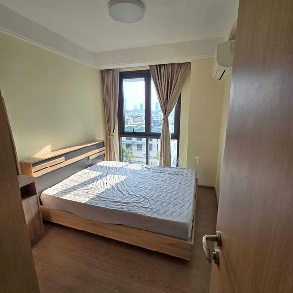 Regal Sathon-Naradhiwas, Bangkok, Naradhiwas Rajanagarindra Road, Thung Maha Mek, Sathon, Bangkok, 1 Bedroom, 33 sqm, Condo For Rent, by Jutarat Jitmun, 500398999 - DDproperty.com