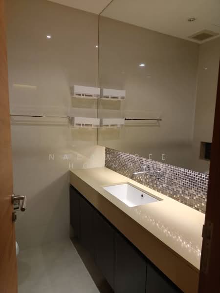 The Address Sukhumvit 28, Bangkok, 1 Soi Sukhumvit 28, Khong Tan, Khlong Toei, Bangkok, 2 Bedrooms, 75 sqm, Condo For Rent, by Napawadee Homhuk, 500399093 - DDproperty.com