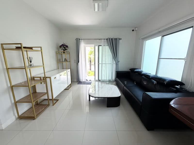 Mantana Motorway-New Krungthepkreetha, Bangkok, Phatthana Chonnabot 4 Road, Khlong Song Ton Nun, Lat Krabang, Bangkok, 3 Bedrooms, 165 sqm, Single Detached House For Rent, by นัฐพงค์ มณีอัครเนตร, 500399127 - DDproperty.com