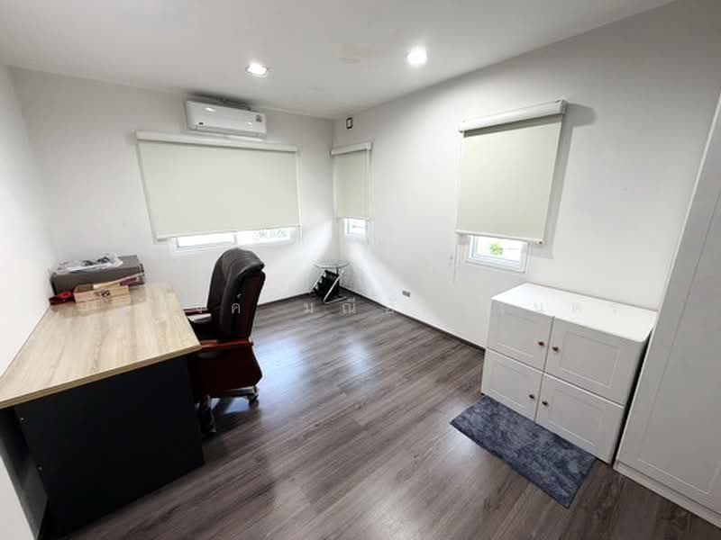 Mantana Motorway-New Krungthepkreetha, Bangkok, Phatthana Chonnabot 4 Road, Khlong Song Ton Nun, Lat Krabang, Bangkok, 3 Bedrooms, 165 sqm, Single Detached House For Rent, by นัฐพงค์ มณีอัครเนตร, 500399127 - DDproperty.com