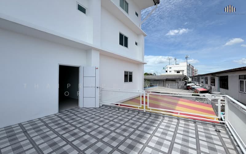 For Sale — Commercial Building fronting Bang Si Mueang Road! 3.5 storeys, 22 Sq.Wah, near Bang Kruai, Nonthaburi, Bang Krang, Muang Nonthaburi, Nonthaburi, 4 Bedrooms, 380 sqm, Townhouse For Sale, by ThaiPropertyInvestor Co., Ltd, 500399170 - DDproperty.com