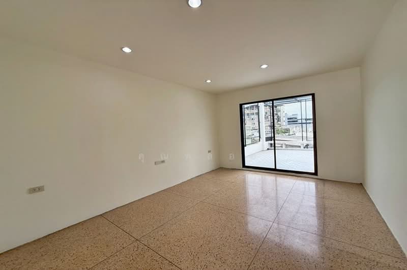ซอยสุนทรพิมล บรรทัดทอง ปทุมวัน, Bangkok, Rong Muang, Pathum Wan, Bangkok, , 1,000 sqm, Shophouse For Sale, by คุณพลอย, 500399210 - DDproperty.com