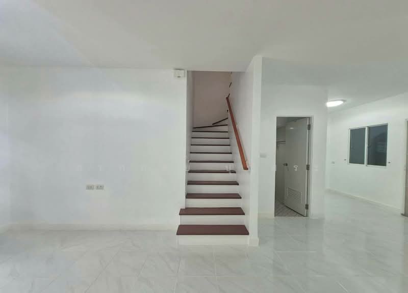 ไลโอ นอฟ วงแหวน-ปิ่นเกล้า, Nonthaburi, ซอยพระนอน, Bang Mae Nang, Bang Yai, Nonthaburi, 3 Bedrooms, 110 sqm, Townhouse For Sale, by กรกฤตย์ บุญสระ, 500399250 - DDproperty.com