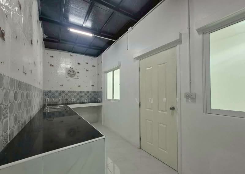 ไลโอ นอฟ วงแหวน-ปิ่นเกล้า, Nonthaburi, ซอยพระนอน, Bang Mae Nang, Bang Yai, Nonthaburi, 3 Bedrooms, 110 sqm, Townhouse For Sale, by กรกฤตย์ บุญสระ, 500399250 - DDproperty.com
