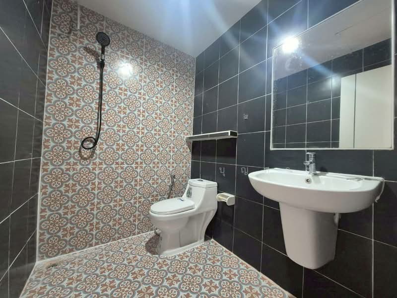 ไลโอ นอฟ วงแหวน-ปิ่นเกล้า, Nonthaburi, ซอยพระนอน, Bang Mae Nang, Bang Yai, Nonthaburi, 3 Bedrooms, 110 sqm, Townhouse For Sale, by กรกฤตย์ บุญสระ, 500399250 - DDproperty.com