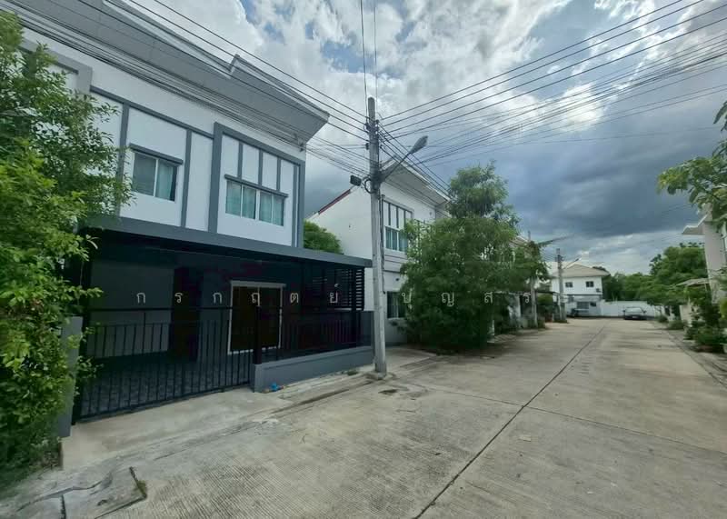 ไลโอ นอฟ วงแหวน-ปิ่นเกล้า, Nonthaburi, ซอยพระนอน, Bang Mae Nang, Bang Yai, Nonthaburi, 3 Bedrooms, 110 sqm, Townhouse For Sale, by กรกฤตย์ บุญสระ, 500399250 - DDproperty.com