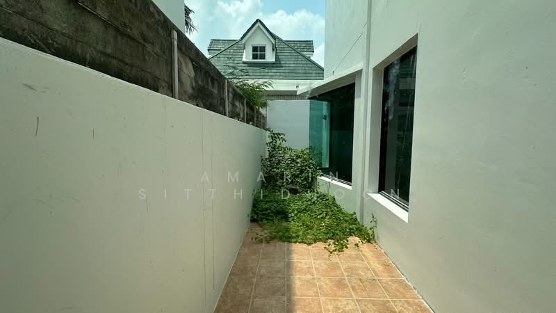 The Noble Ekkamai 22, Bangkok, Khlong Tan Nua, Watthana, Bangkok, 5 Bedrooms, 600 sqm, Single Detached House For Sale, by Amarin Sitthidhoon, 500399258 - DDproperty.com
