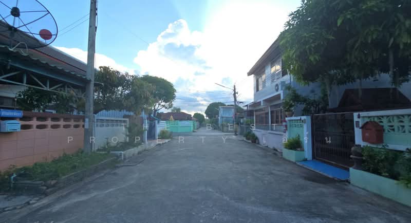 ปฐมเพชร นครปฐม, Nakhon Pathom, Huai Chorakhe, Muang Nakhon Pathom, Nakhon Pathom, 4 Bedrooms, 100 sqm, Townhouse For Sale, by The Best Property เอิร์น, 500399264 - DDproperty.com