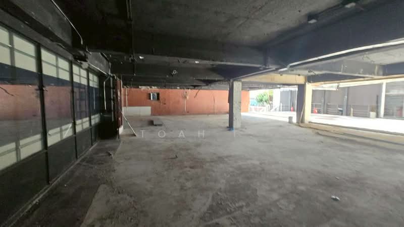 พื้นที่ให้เช่า บลูชิพส์ ทองหล่อ สุขุมวิท : Space for rent in Blue Chips Thonglor, Sukhumvit., กรุงเทพ, คลองตันเหนือ, วัฒนา, กรุงเทพ, 180 ตร.ม., พื้นที่ขายของ ให้เช่า, โดย TOAH T., 500399275 - DDproperty.com
