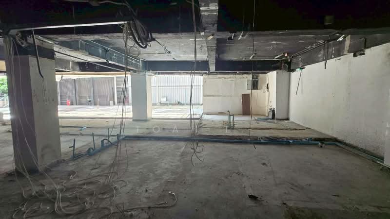 พื้นที่ให้เช่า บลูชิพส์ ทองหล่อ สุขุมวิท : Space for rent in Blue Chips Thonglor, Sukhumvit, Bangkok, Khlong Tan Nua, Watthana, Bangkok, , 180 sqm, Retail Space For Rent, by TOAH T., 500399275 - DDproperty.com