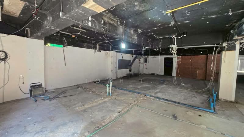 พื้นที่ให้เช่า บลูชิพส์ ทองหล่อ สุขุมวิท : Space for rent in Blue Chips Thonglor, Sukhumvit, Bangkok, Khlong Tan Nua, Watthana, Bangkok, , 180 sqm, Retail Space For Rent, by TOAH T., 500399275 - DDproperty.com