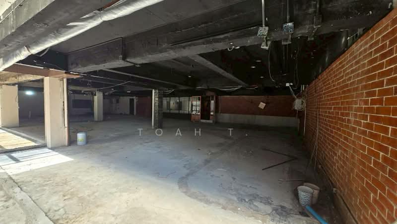 พื้นที่ให้เช่า บลูชิพส์ ทองหล่อ สุขุมวิท : Space for rent in Blue Chips Thonglor, Sukhumvit, Bangkok, Khlong Tan Nua, Watthana, Bangkok, , 180 sqm, Retail Space For Rent, by TOAH T., 500399275 - DDproperty.com