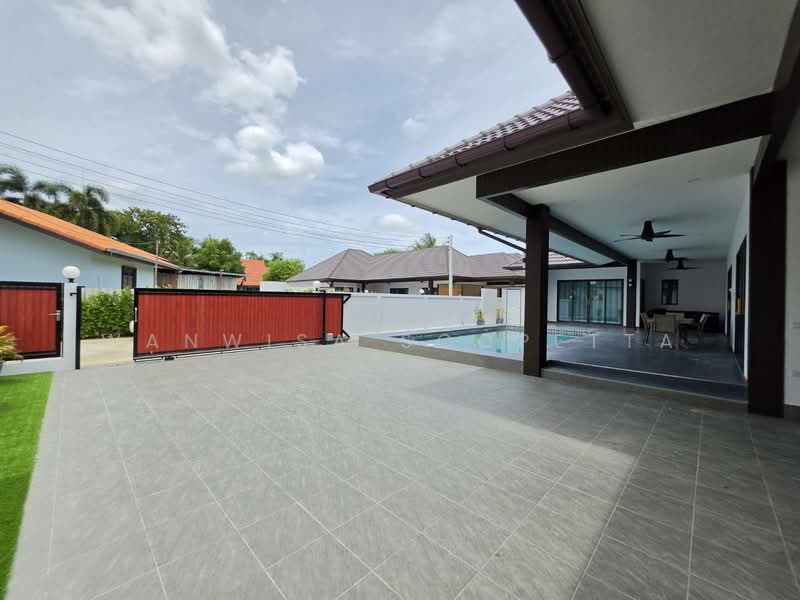 Huahin 70, Prachuap Khiri Khan, Hin Lek Fai, Hua Hin, Prachuap Khiri Khan, 3 Bedrooms, 270 sqm, Single Detached House For Sale, by Wanwisa Scopetta, 500399276 - DDproperty.com