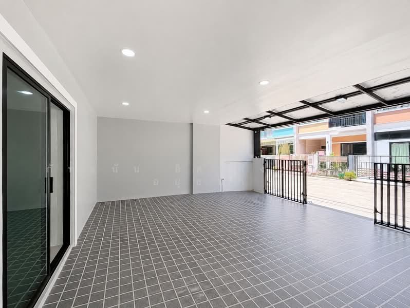 Baan Fah Piyarom Premier Park Phase 10, Pathum Thani, Bung Kham Proi, Lam Luk Ka, Pathum Thani, 3 Bedrooms, 112 sqm, Townhouse For Sale, by ภัทรนัน อิศรางกูร ณ อยุธยา, 500399280 - DDproperty.com