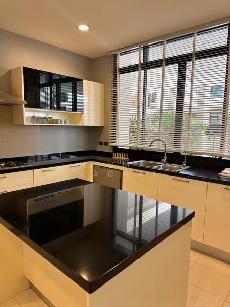 Pool Villa Sukhumvit24 walkable to Emquartier, Bangkok, Khong Tan, Khlong Toei, Bangkok, 4 Bedrooms, 450 sqm, Single Detached House For Rent, by Usuma Usumachat, 500399281 - DDproperty.com