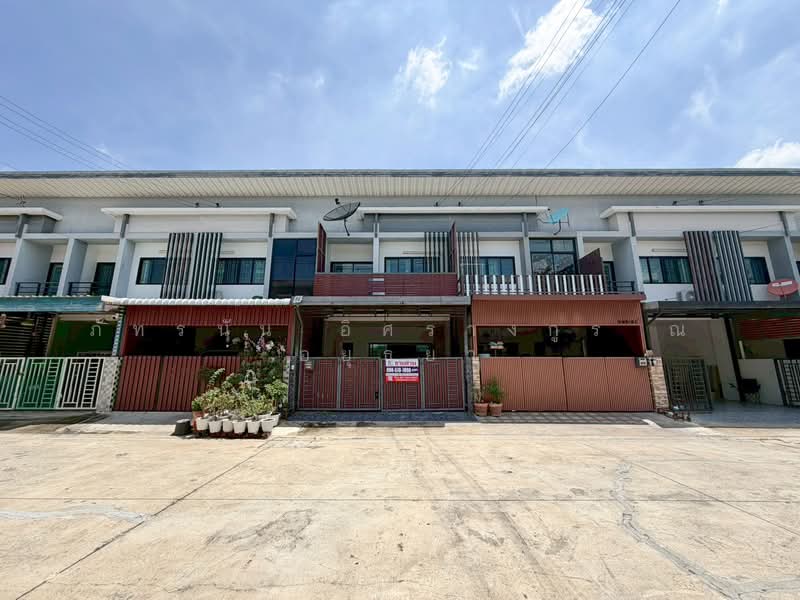 บ้านอิงทาวน์ เนื้อที่ 20.6 ตร.ว.ถนนติวานนท์ ตำบลบ้านใหม่ อำเภอเมืองปทุมธานี จังหวัดปทุมธานี, Pathum Thani, Ban Mai, Muang Pathum Thani, Pathum Thani, 3 Bedrooms, 82 sqm, Townhouse For Sale, by ภัทรนัน อิศรางกูร ณ อยุธยา, 500399295 - DDproperty.com