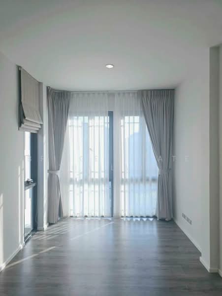 The Sonne Srinakarin-Bangna, Bangkok, Soi Chumchon Mahat Thai 3, Bangna-Trad Road, Dok Mai, Prawet, Bangkok, 4 Bedrooms, 245 sqm, Single Detached House For Sale, by Bridge Estate Thailand, 500399310 - DDproperty.com