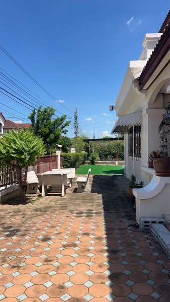 Chonlada Bangbuathong : ชลลดา บางบัวทอง, นนทบุรี, ถนนบางกรวย - ไทรน้อย, บางบัวทอง, นนทบุรี, 300 ตร.ม., บ้านเดี่ยว ขาย, โดย รัชนีวรรณ มณีรังษีสุวรรณ, 500399373 - DDproperty.com