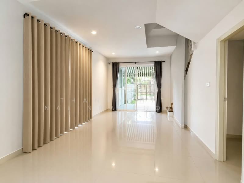 Baan Klang Muang Ratchaphruek Sathorn, Nonthaburi, Ratchaphruek Bang Khanun, Bang Khanun, Bang Kruai, Nonthaburi, 3 Bedrooms, 141 sqm, Single Detached House For Sale, by Thanyathita Nalinratphokin, 500399382 - DDproperty.com