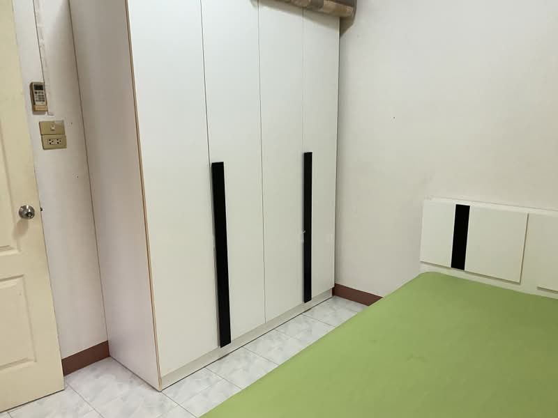ขายบ้านเดี่ยวชั้นเดียว บ้านใหม่ 92 ตร.ว. พร้อมเฟอร์นิเจอร์ครบ เข้าอยู่ได้ทันที ซอย รร.บ้านใหม่, Nonthaburi, Ban Mai, Bang Yai, Nonthaburi, 3 Bedrooms, 99 sqm, Single Detached House For Sale, by คุณ นัส, 500399402 - DDproperty.com
