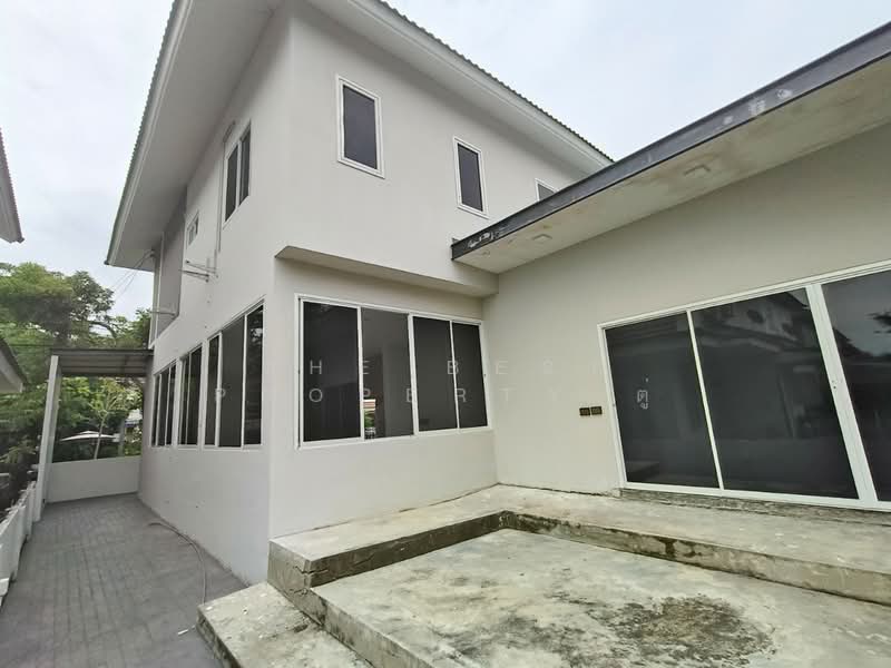 หมู่บ้านลลิลเดอะยัง เอ็กซ์คลูซีพ อ่อนนุช-สุวรรณภูมิ (Lalin The Young-Executive), Bangkok, Prawet, Bangkok, 3 Bedrooms, 150 sqm, Single Detached House For Sale, by The Best Property หมิว, 500399412 - DDproperty.com